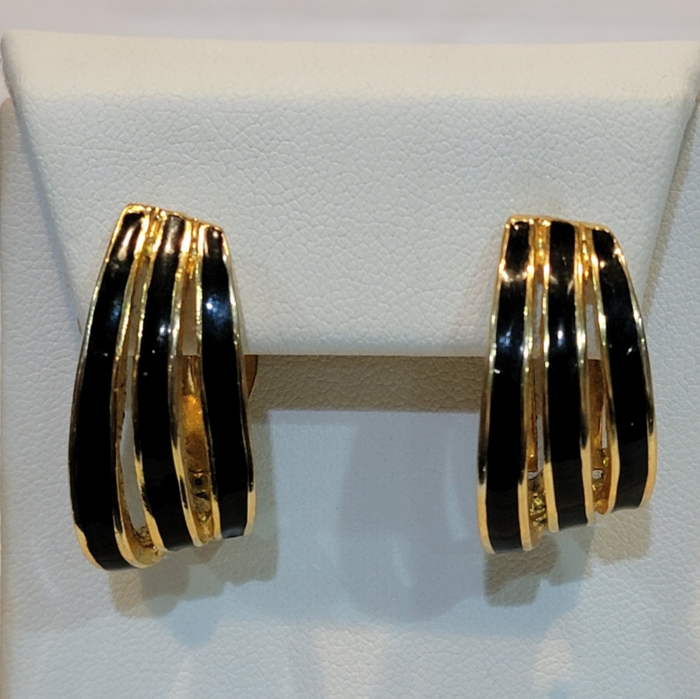 Vintage Black Enamel Gold Tone Curved Statement Clip On Earrings